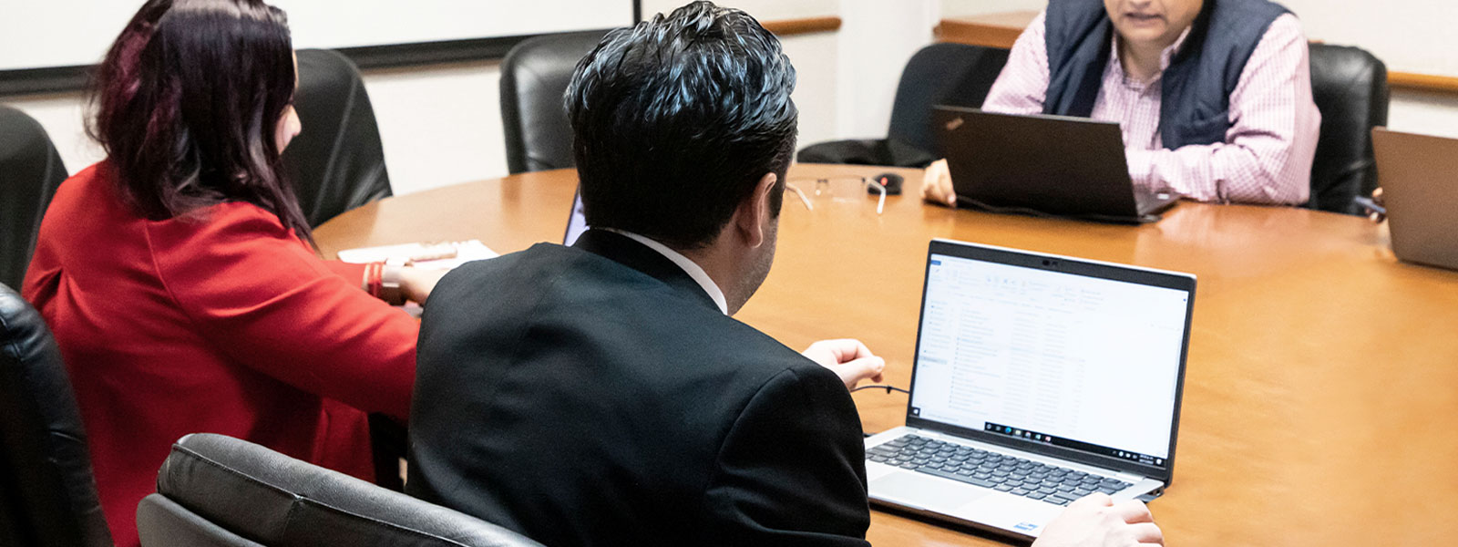 Doctorado en Ciencias Empresariales (DCE)